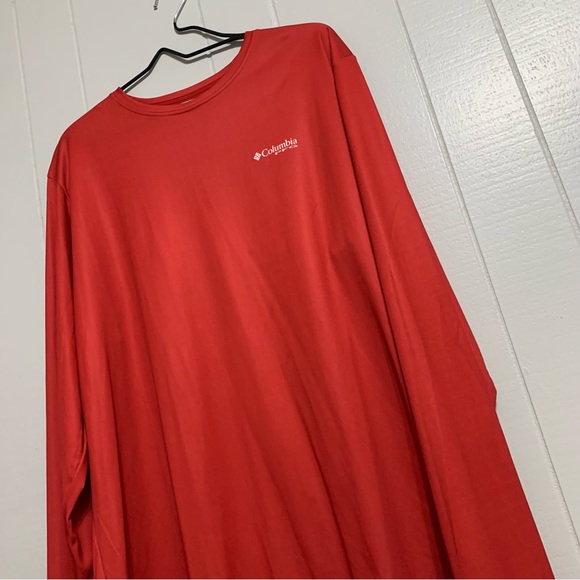 NWOT Men’s Red Columbia Fish American Flag Design Lightweight Long Sleeve Top - Picture 2 of 6
